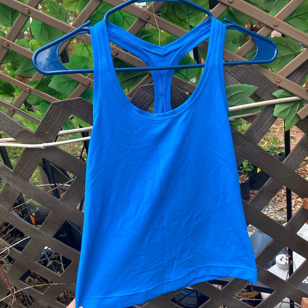 Lululemon tank